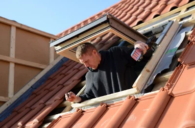 Pose de fenêtres de toit Velux à Longueville